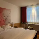 Ibis Hotel 2*