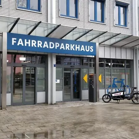 Ibis 2* Κόμπλεντς