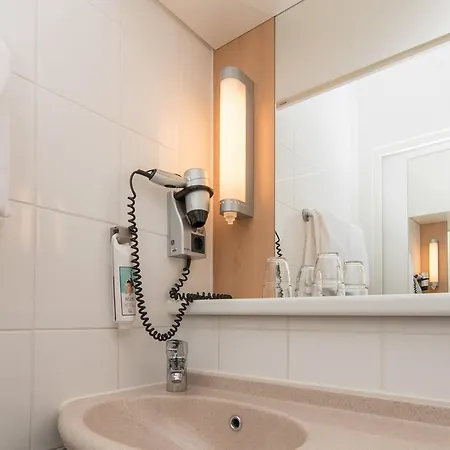 Ibis Koblenz 2*